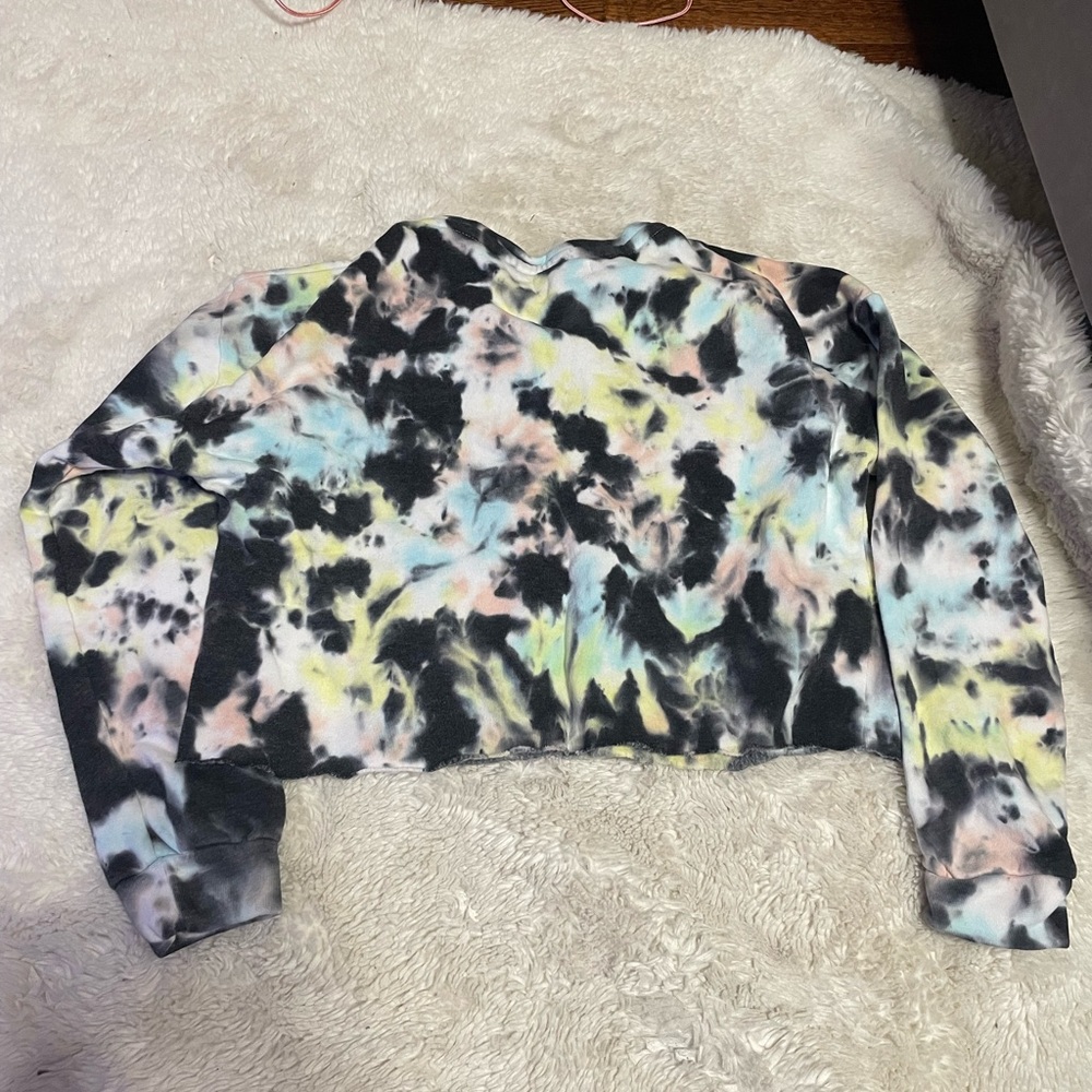 Colsie toy die cropped sweatshirt/ crewneck size xs